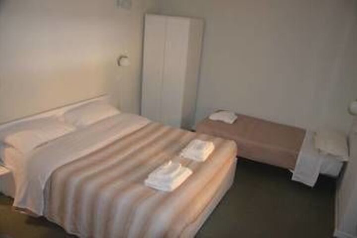 Room 20 of 32
