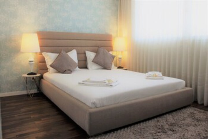 Room 44 of 74