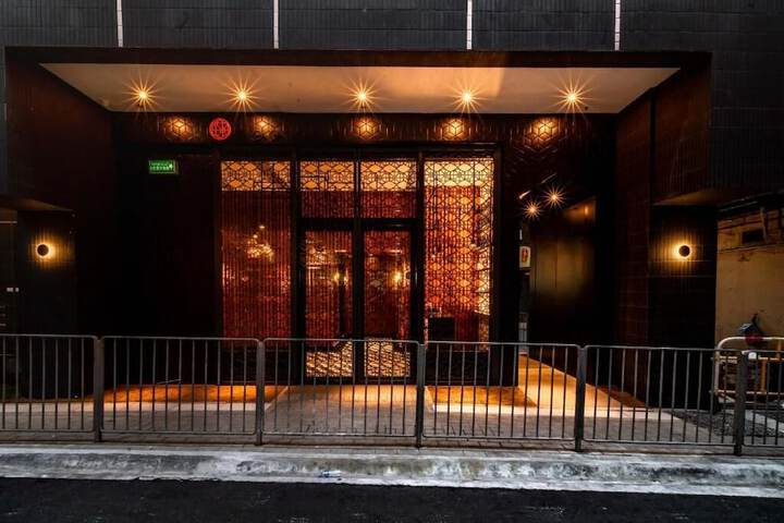 Hotel 10 of 11