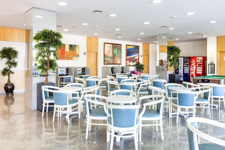 Hotel Interior 4 of 32