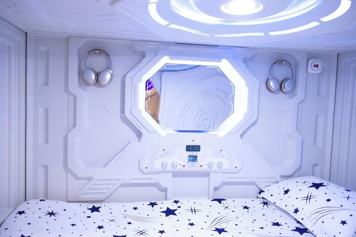 Room 7 of 25