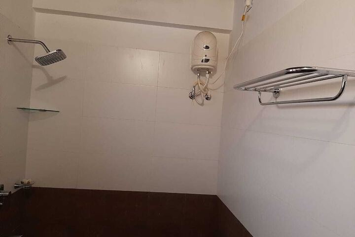 Room 10 of 30