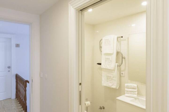 Room 21 of 29