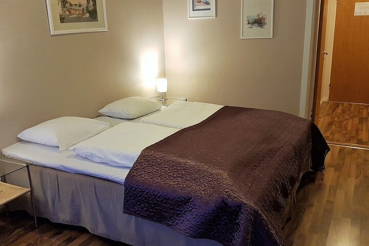 Room 12 of 24