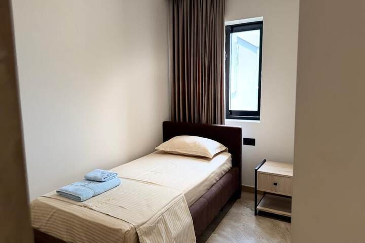 Room 22 of 95