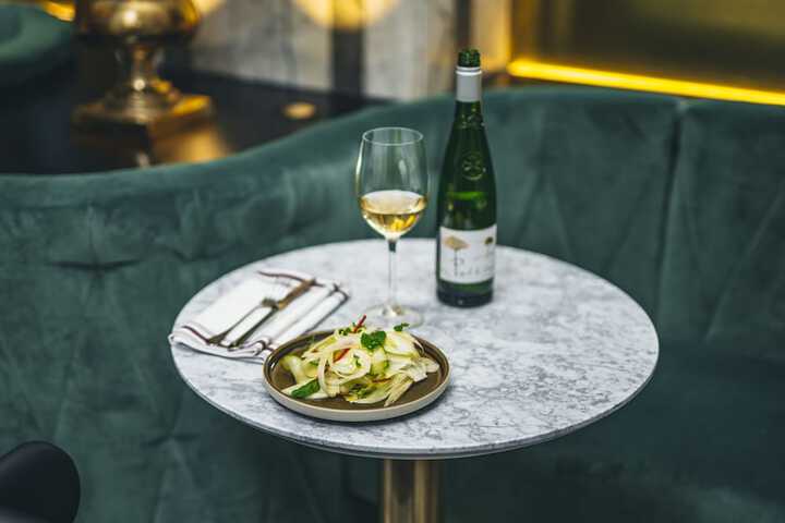 Dining 63 of 93