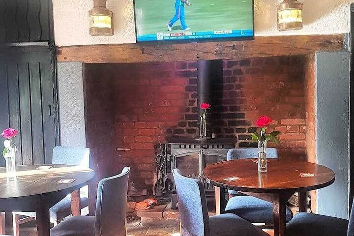 Lobby lounge