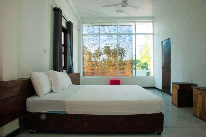 Room 3 of 20