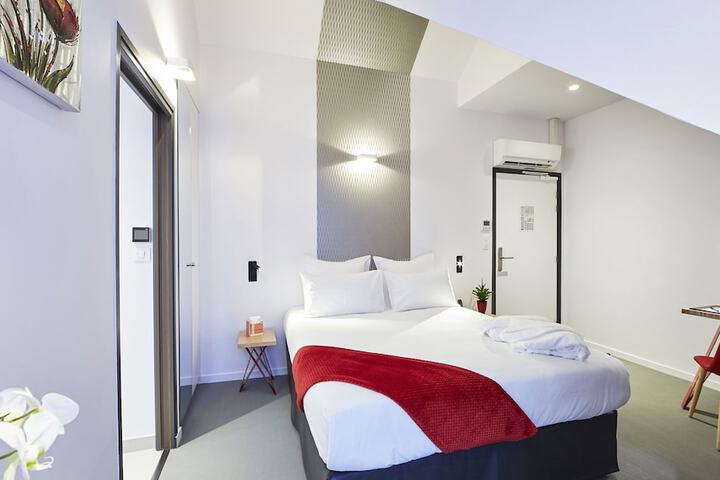 Room 9 of 52