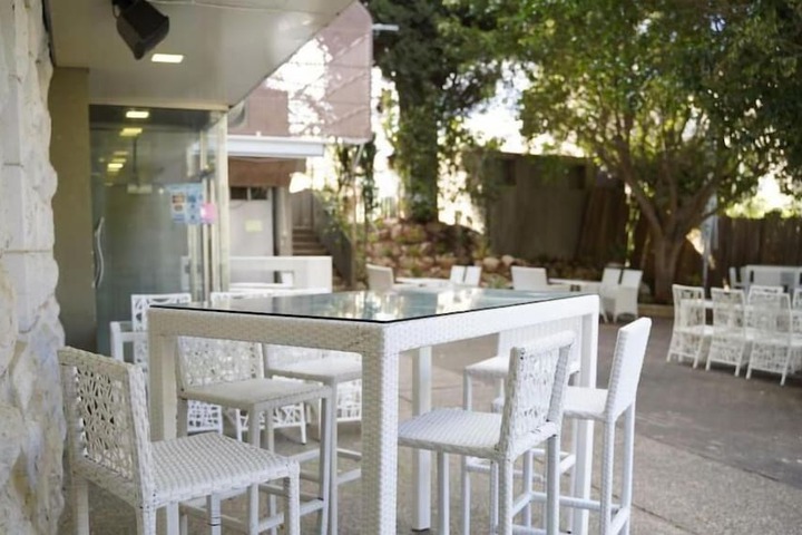 Dining 37 of 65