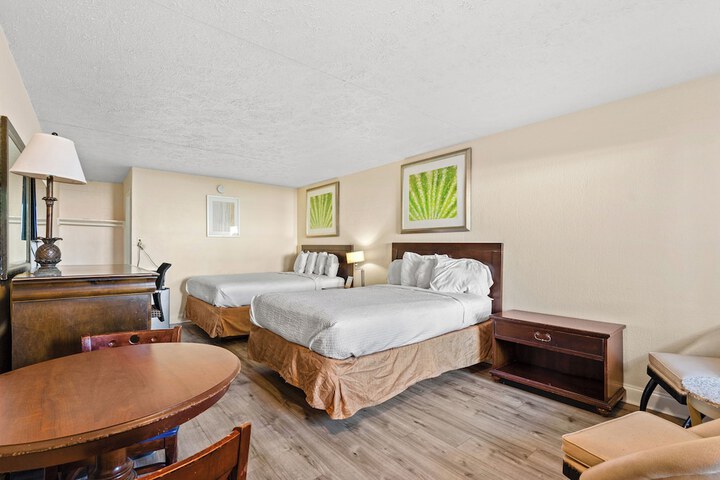 Room 5 of 33
