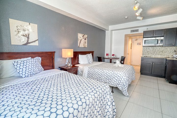 Room 26 of 244