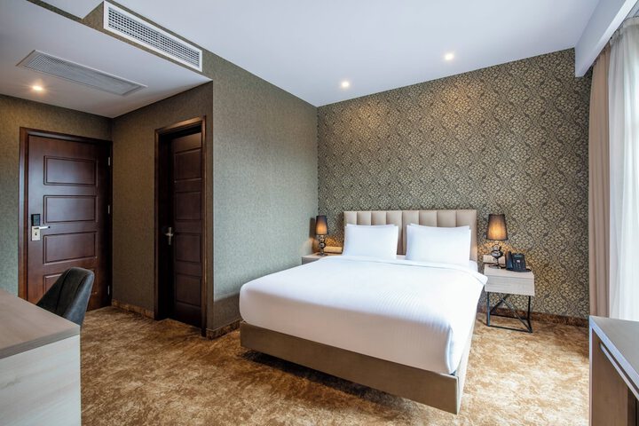Room 30 of 51