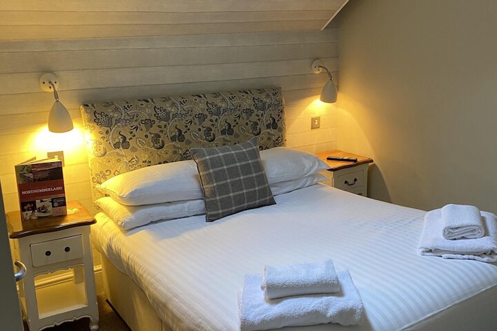 Room 2 of 27