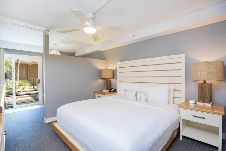 Room 48 of 199