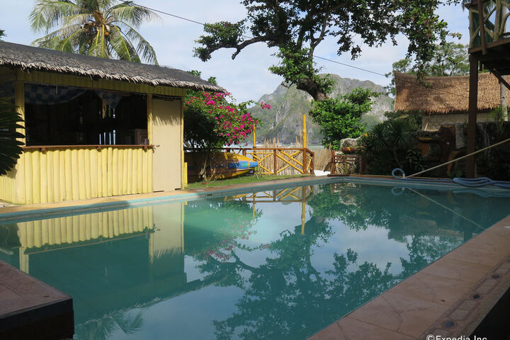 Pool 62 of 86