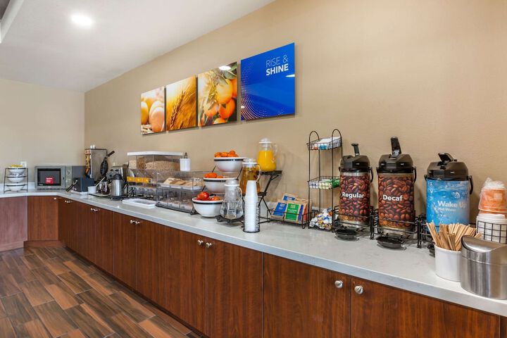 Breakfast/Coffee Service 26 of 38