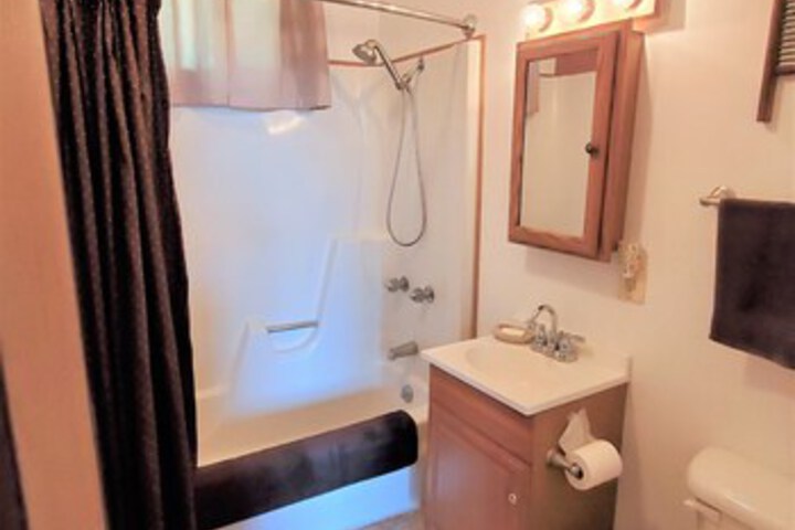 Room 11 of 50
