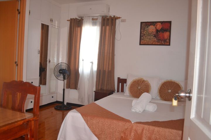 Room 8 of 141