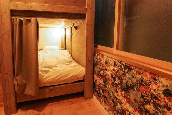 Room 15 of 16