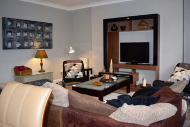 Room 8 of 18