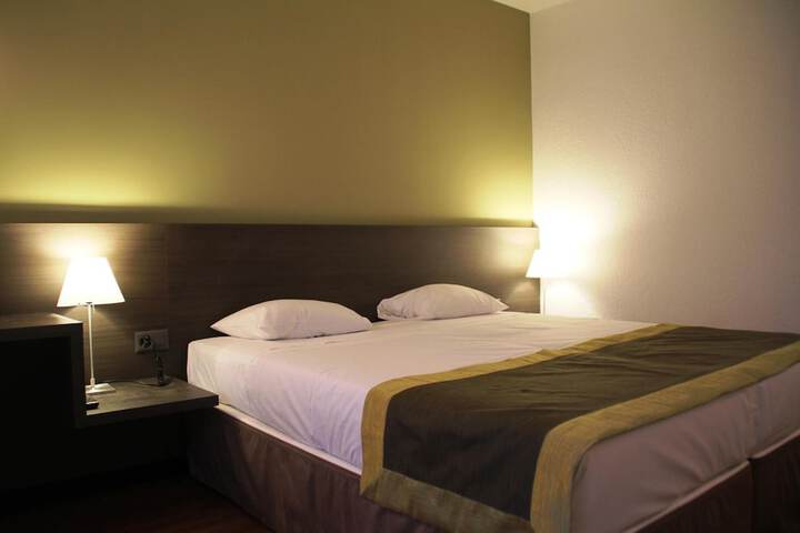 Room 10 of 49