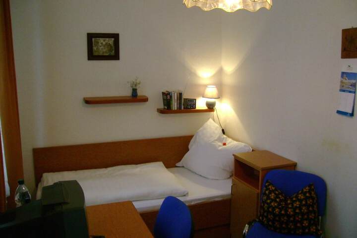 Room 7 of 46