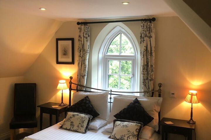 Room 4 of 29