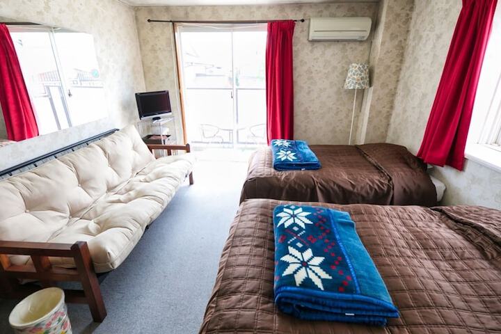 Room 21 of 50