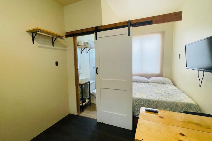 Room 13 of 98