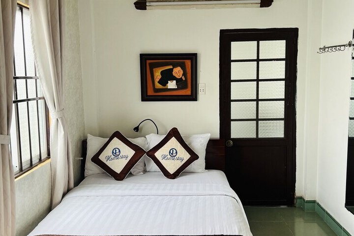 Room 40 of 153