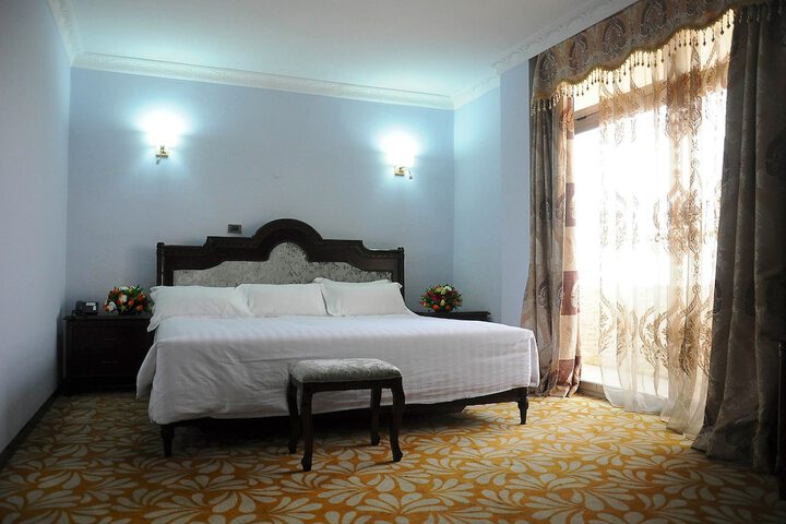 Room 5 of 84