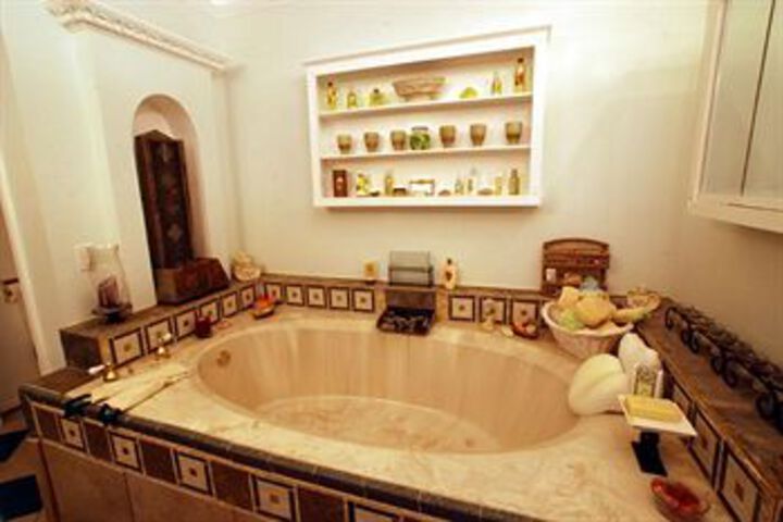 Hot Tub 44 of 61