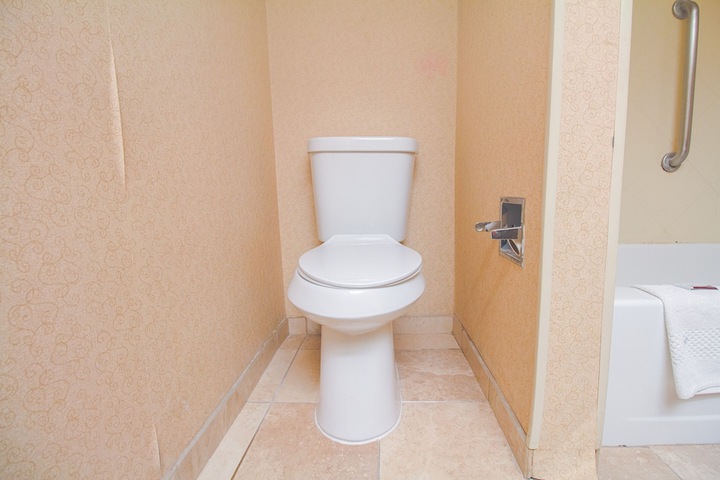 Double Accessible King Size Bed (3 of 21)