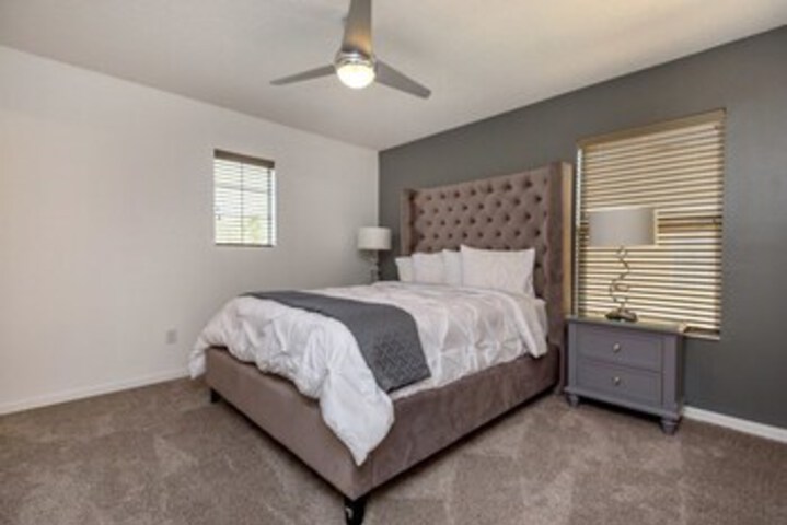 Room 11 of 25