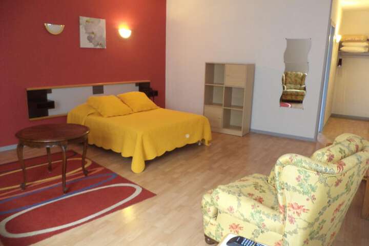 Room 20 of 77