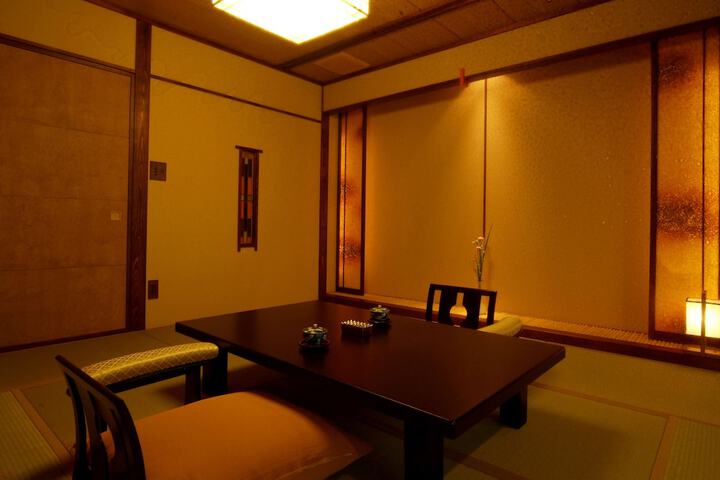 Room 25 of 165