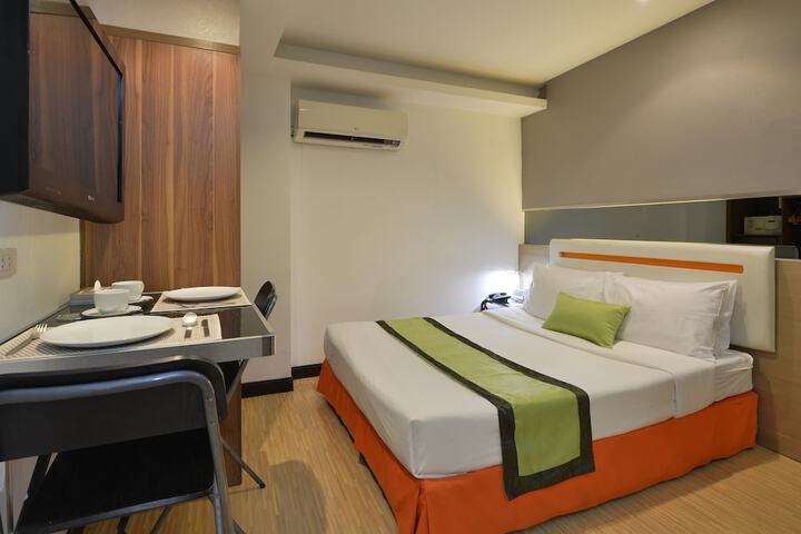 Room 5 of 31