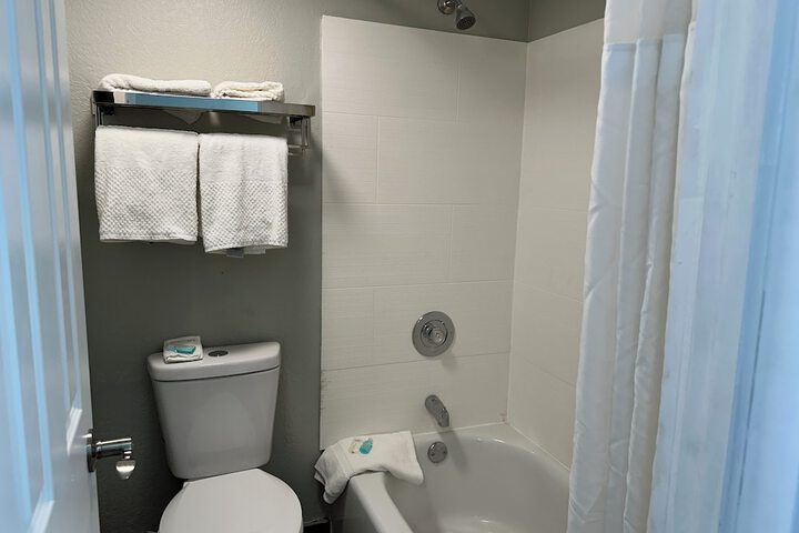 Room 35 of 38
