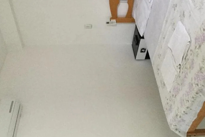 Room 3 of 21