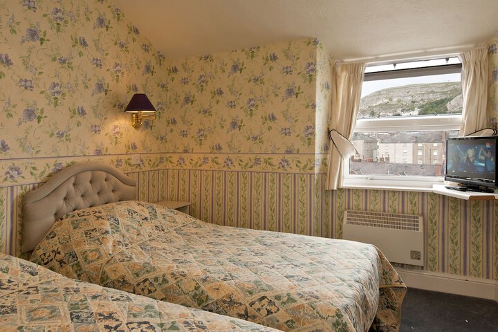 Room 10 of 44