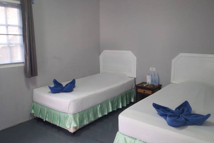 Room 6 of 59