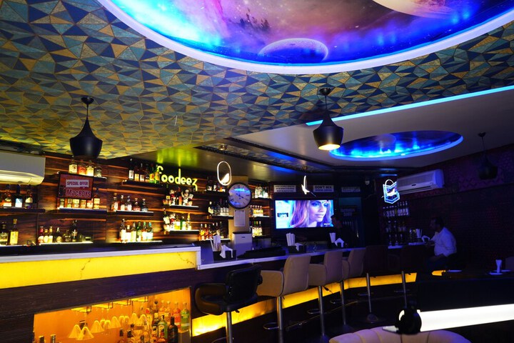 Lounge 88 of 96