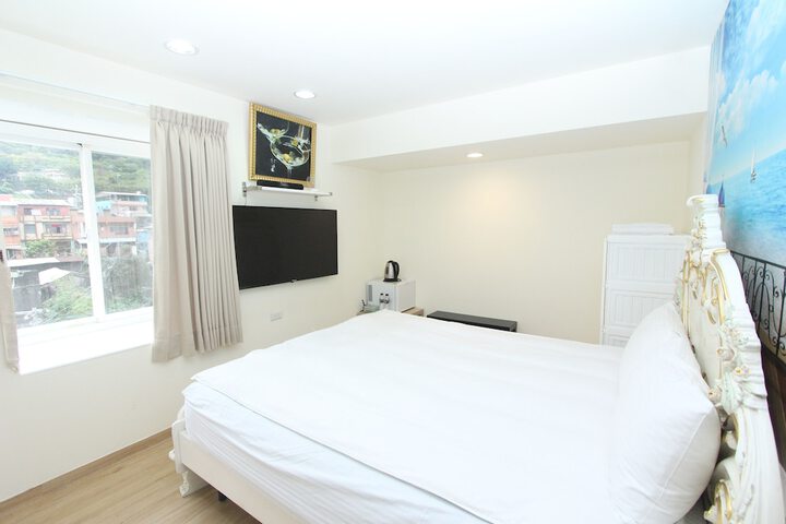 Room 131 of 246