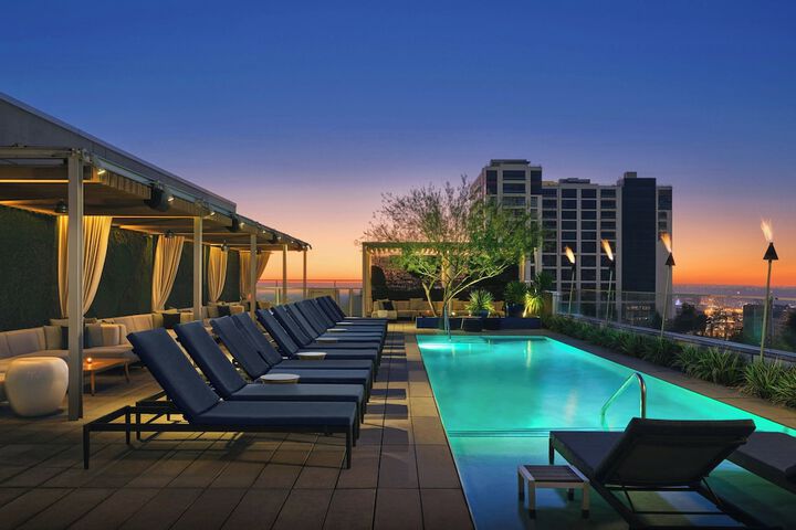 Pool 53 of 147