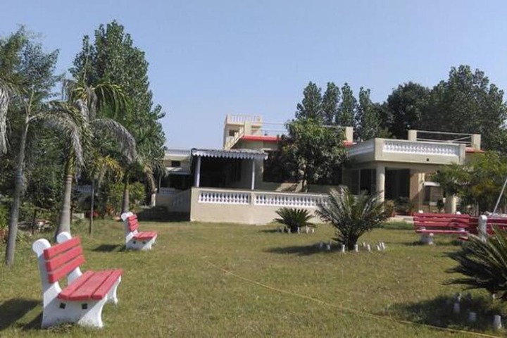 Hotel Exterior 24 of 29