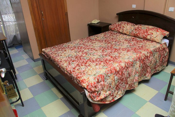 Room 16 of 30