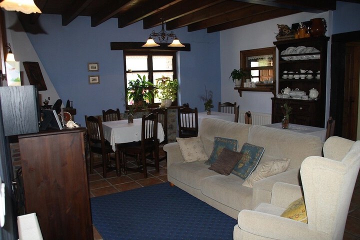 Hotel Interior 4 of 32