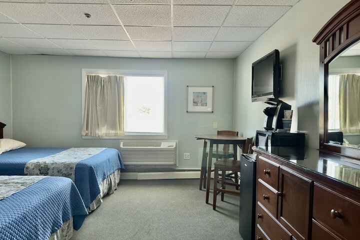 Double Room 2 Queen Beds (5 of 7)