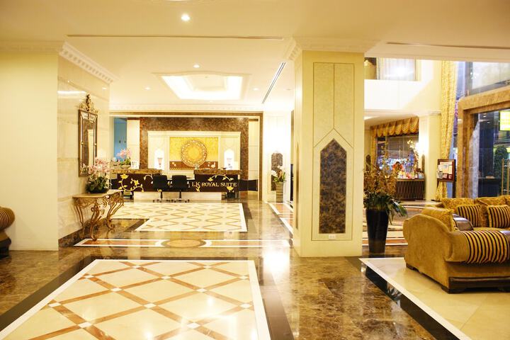 Hotel 2 of 71
